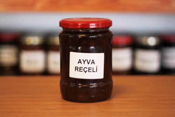 Kavanozda Ayva Reçeli
