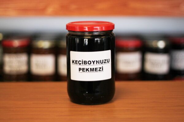 Kavanozda Keçiboynuzu Pekmezi