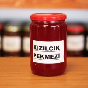 Kavanozda Kızılcık Pekmezi
