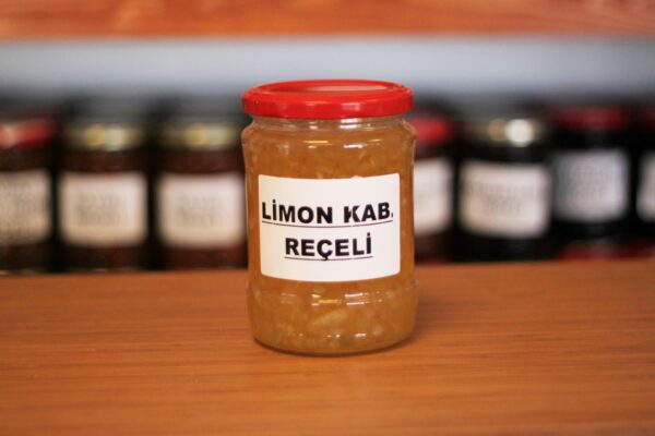 Kavanozda Limon Kabuğu Reçeli