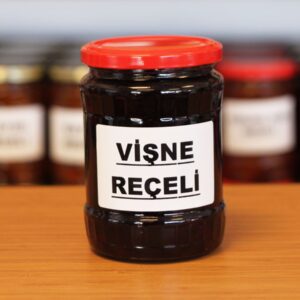 Kavanozda Vişne Reçeli